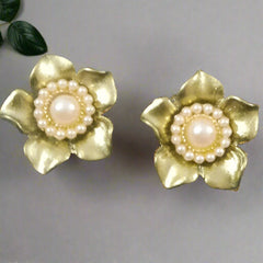 Golden Love Bloom Pearls
