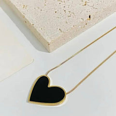 Elegant Black Heart Pendant Chain