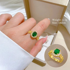 Enerald Oval Ring