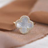 Cover Motif Ring