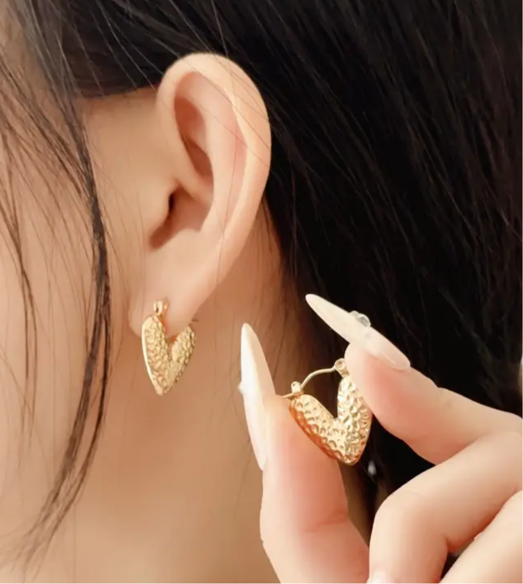 18K Platted Texture Heart Hoop Earrings | Anti Tarnish | Waterproof