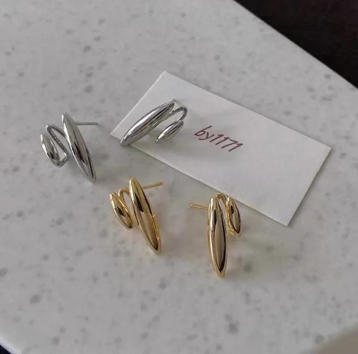Silver Drops Studs