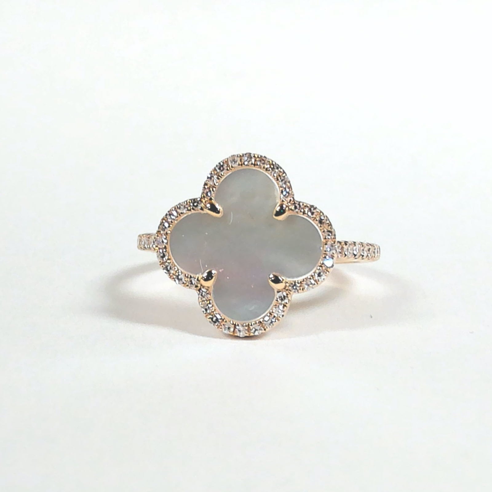 Cover Motif Ring