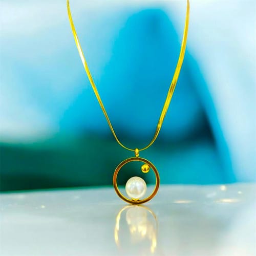 Pearl Circle Pendant